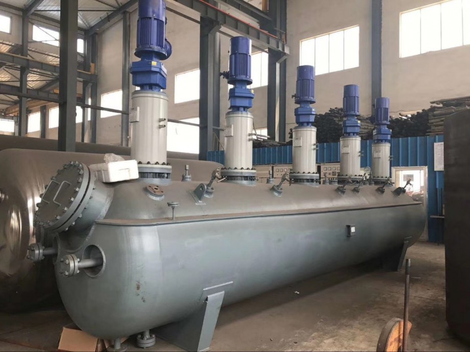 5000L外盘管加热不锈钢反应釜